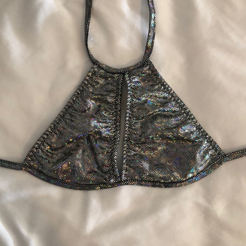 Iridescent keyhole bralette